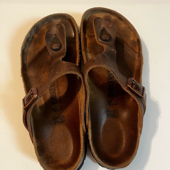 BIRKENSTOCK Gizeh Sandals T-Strap Sz 37 L6 Bronze Metallic Leather - Picture 7 of 9